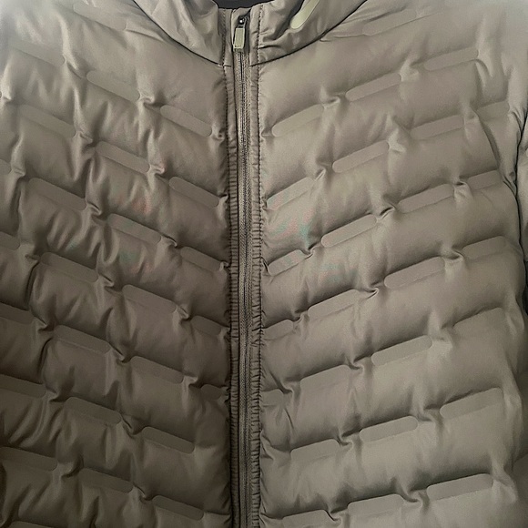 NIKE AEROLOFT Olive Green Light Puffer Women's Jacket Size L - Picture 4 of 7